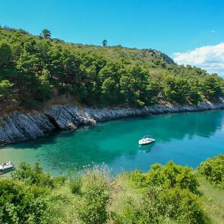 Robinson Alga بيت للعطل